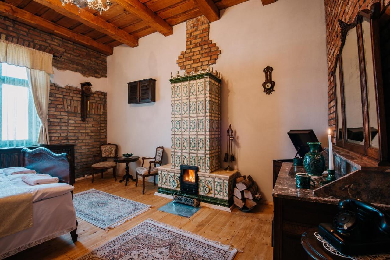 Molnos Kuria Pension Corund  Bagian luar foto