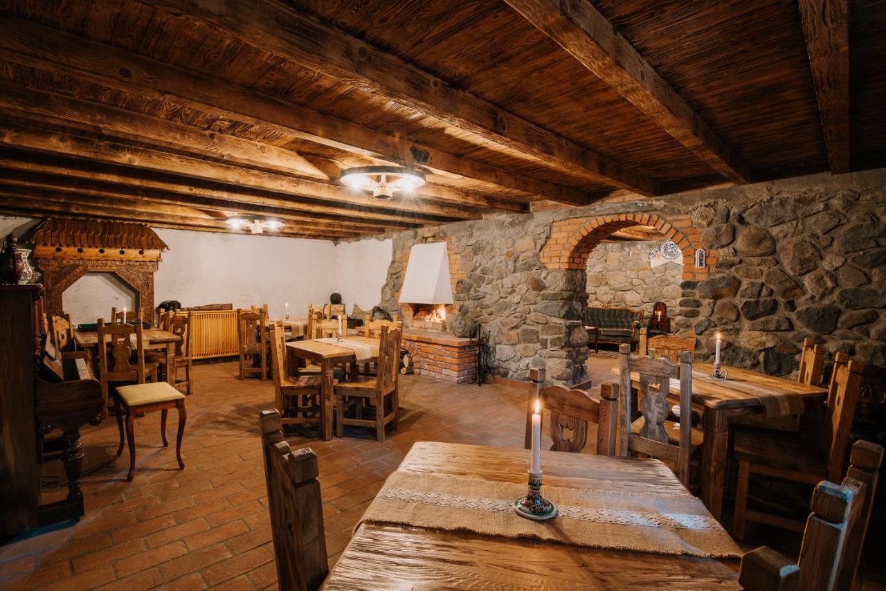 Molnos Kuria Pension Corund  Bagian luar foto